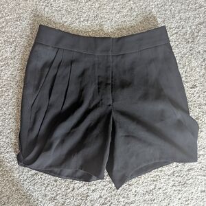 Wilfred Aritzia Black High Rise Pleated Shorts | Tailored Dress Shorts Size 0